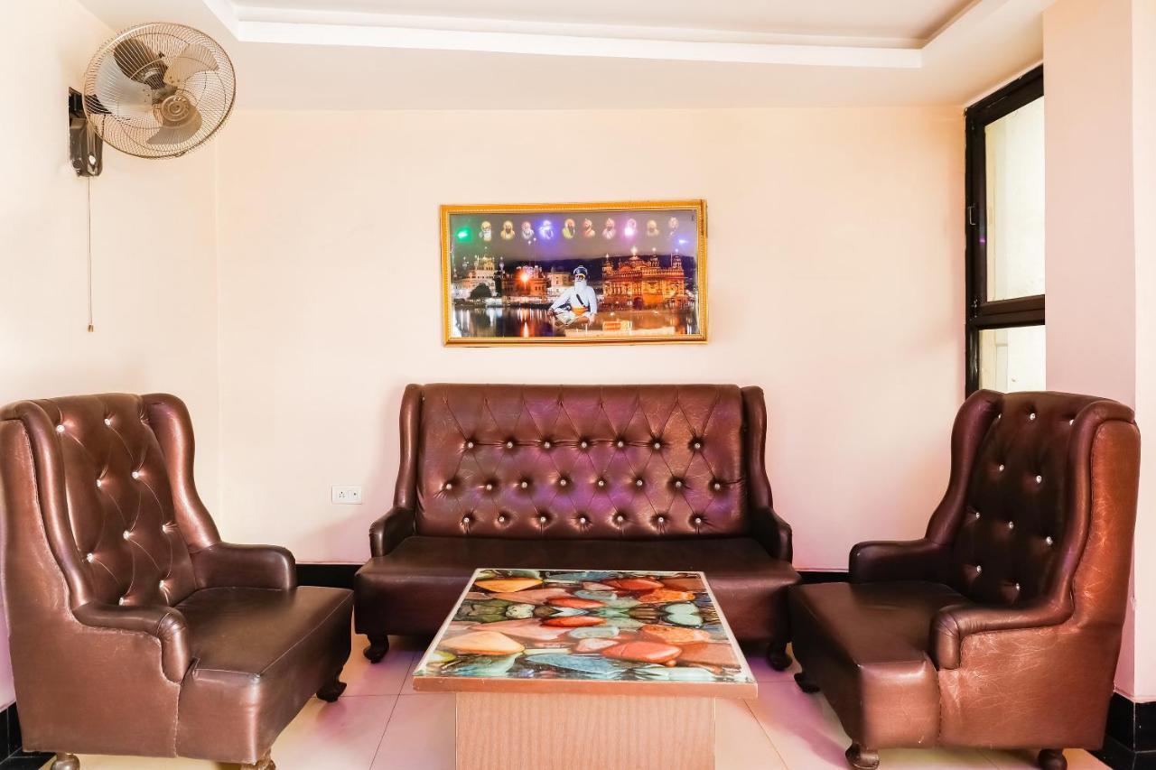 Oyo 71149 Jeet Residency Rewa المظهر الخارجي الصورة